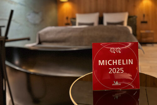 2 Michelin Keys in 2025 vom Guide Michelin: Wellness- & Sporthotel Jagdhof, Bayerischer Wald 2 Michelin Keys in 2025 vom Guide Michelin: Wellness- & Sporthotel Jagdhof, Bayerischer Wald